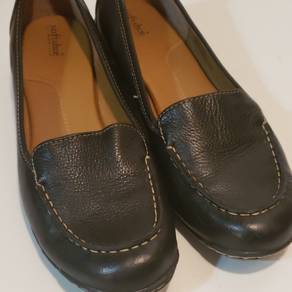 Soft Shoe by Medicus Black Leather Loafers - Picture 2 of 5